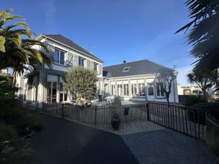  Maison à vendre 10 pièces 237 m²