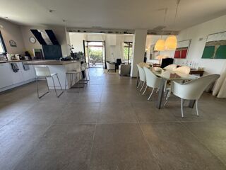  Villa � vendre 9 pi�ces 211 m�