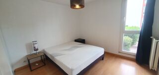  Appartement à louer 2 pièces 72 m²