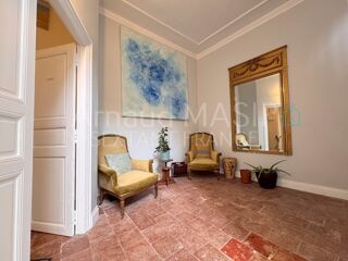  Villa  vendre 8 pices 349 m