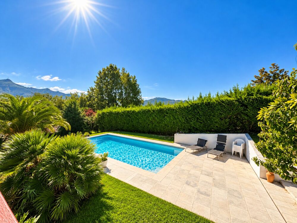 à vendre  Villa Urrugne (64122)