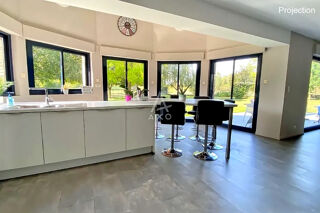  Villa  vendre 8 pices 275 m