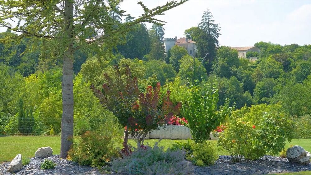 à vendre  Villa Angoulême (16000)