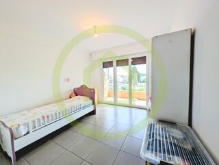  Appartement � vendre 4 pi�ces 77 m�