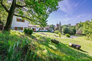  Villa  vendre 10 pices 480 m