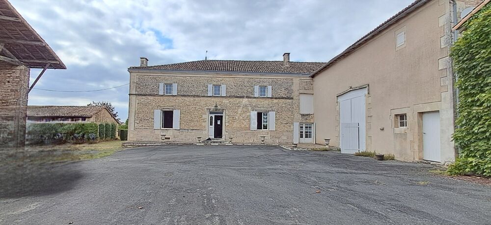 Vente Villa Maison en pierre Ruffec