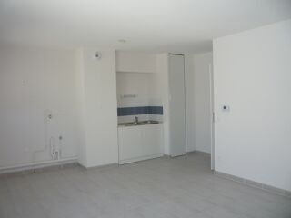  Appartement à louer 3 pièces 58 m²