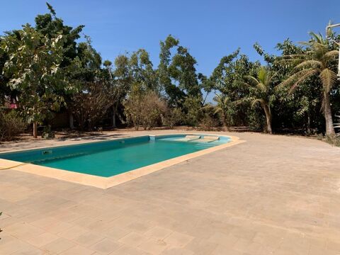  Maison � louer 4 pi�ces 220 m� Saly