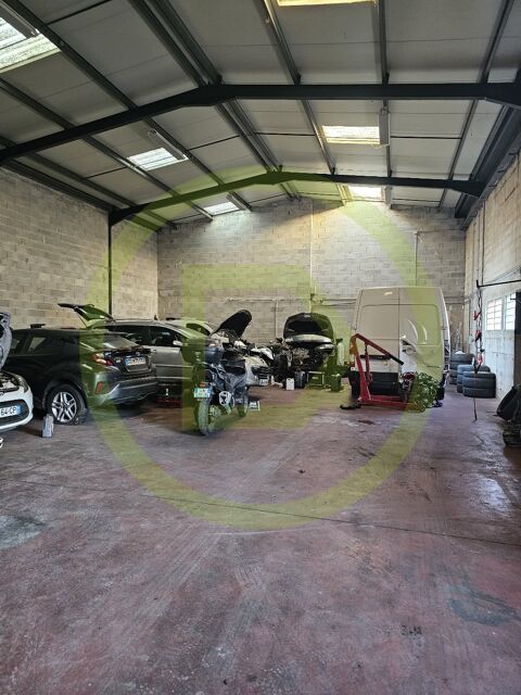 Garage (fonds) 164000 83210 La farlede