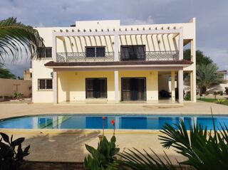  Maison  vendre 12 pices 450 m La somone
