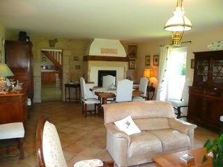  Maison  vendre 15 + pices 833 m