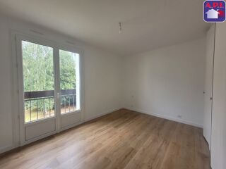  Appartement à louer 4 pièces 80 m²