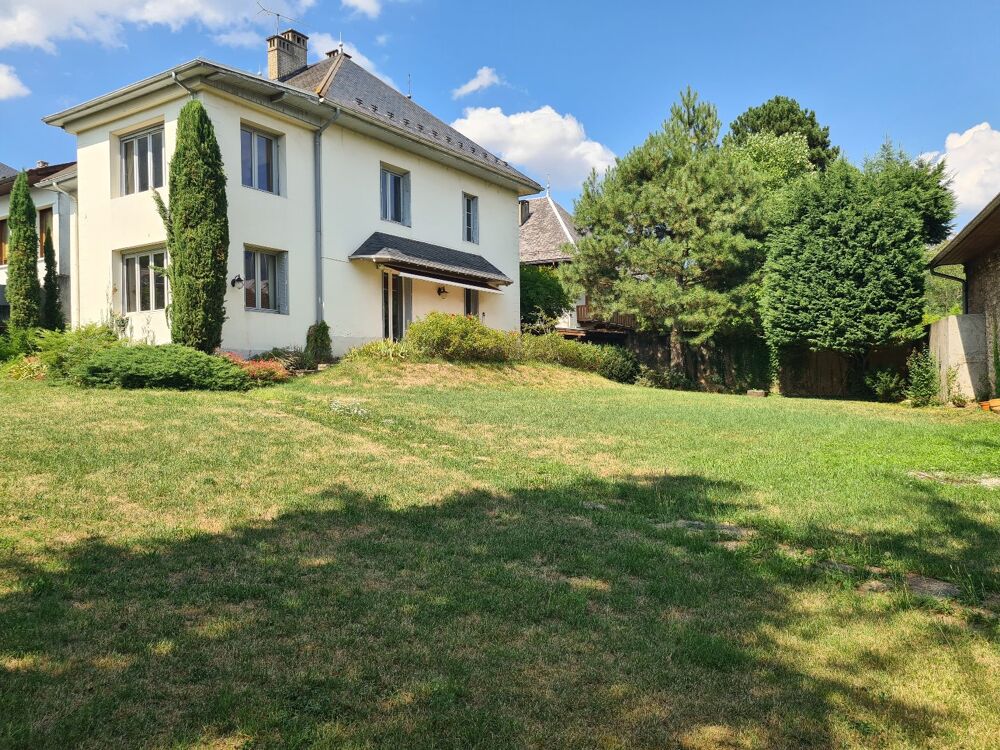 Maison 9 pièces 227 m² · à Frontenex · 227 m² · 592 000 €