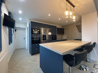  Maison à vendre 8 pièces 215 m²