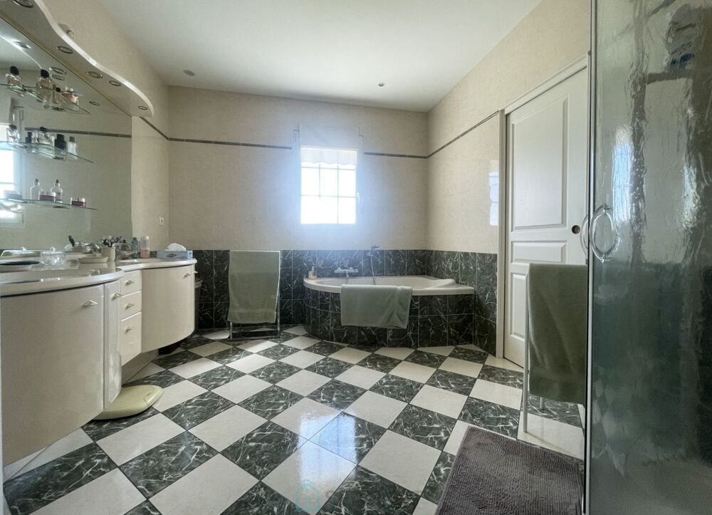  vendre  Villa Barbezieux-Saint-Hilaire (16300)