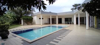  Maison � vendre 6 pi�ces 250 m� Saly