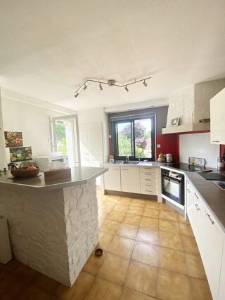  Villa � vendre 8 pi�ces 210 m�