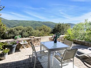  Villa � vendre 15 + pi�ces 755 m�