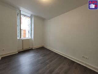  Appartement à louer 3 pièces 65 m²