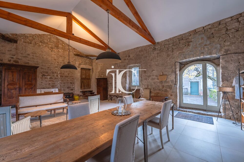 � vendre  Villa Vinezac (07110)