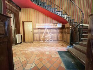  Villa � vendre 15 + pi�ces 442 m�