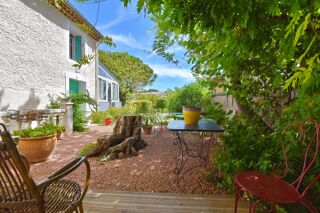  Villa � vendre 15 + pi�ces 700 m�