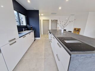  Maison � vendre 7 pi�ces 205 m�