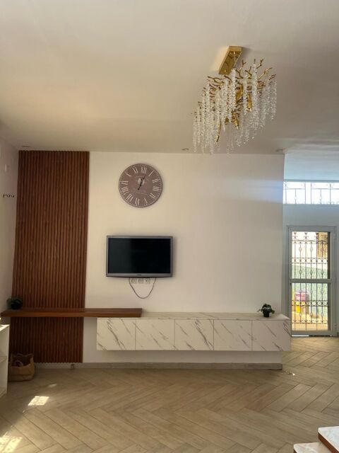  Maison � louer 3 pi�ces 300 m� La somone