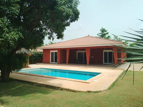  Maison � louer 4 pi�ces 200 m� Saly