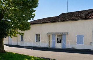 Maison 6 pièces 120 m² · à Rouillac · 120 m² · 70 000 €