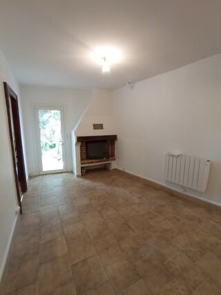  Appartement à louer 3 pièces 53 m²