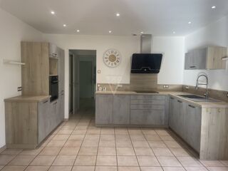  Maison � vendre 9 pi�ces 265 m�