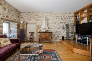  Maison à vendre 12 pièces 241 m²