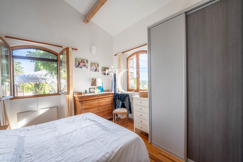 � vendre  Villa Banne (07460)