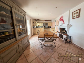  Villa � vendre 6 pi�ces 307 m�