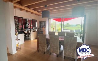  Maison  vendre 9 pices 230 m