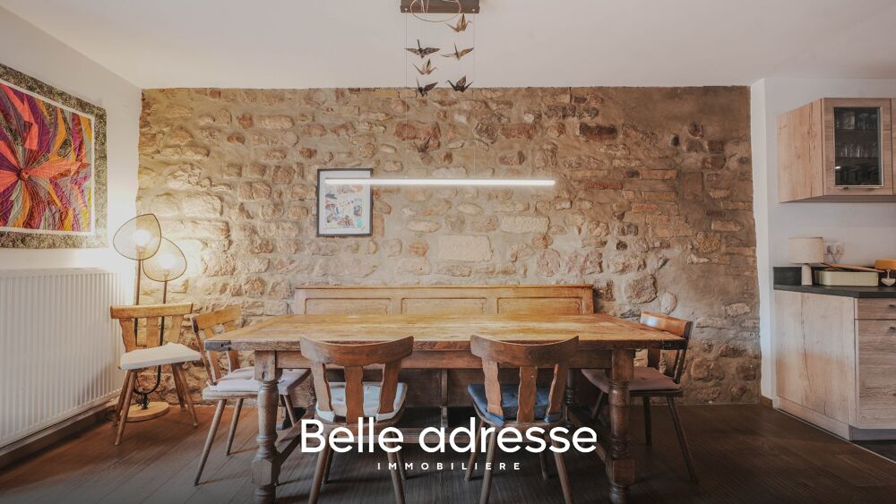 Demeure de ville et village
