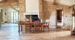  Maison  vendre 15 + pices 450 m