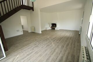  Maison à louer 6 pièces 140 m²