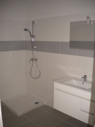  Appartement à louer 3 pièces 83 m²
