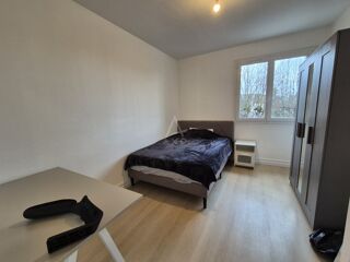  Appartement à louer 5 pièces 99 m²