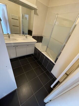  Appartement à louer 3 pièces 59 m²