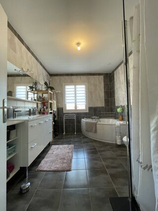  Maison � vendre 6 pi�ces 217 m�