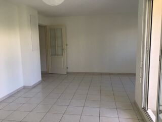  Appartement à louer 3 pièces 65 m²