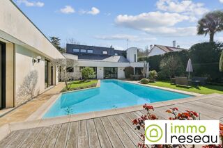  Villa � vendre 8 pi�ces 275 m�