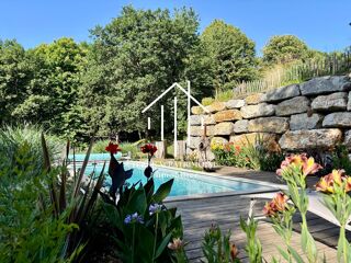  Maison  vendre 7 pices 240 m
