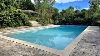  Villa � vendre 15 + pi�ces 445 m�