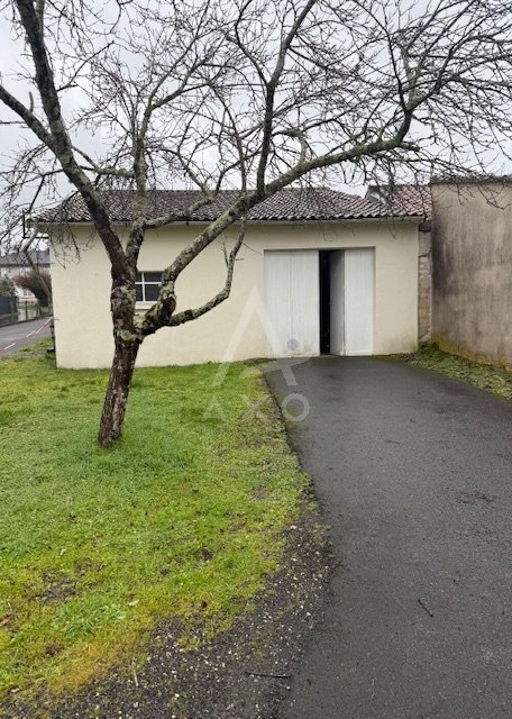 Maison 1 pièce 53 m² · à Magnac sur Touvre · 53 m² · 55 000 €