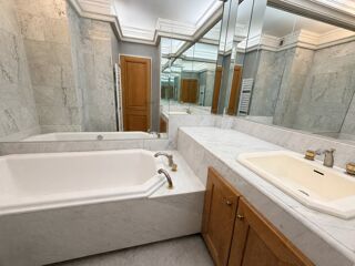  Immeuble à vendre 3 pièces 146 m²