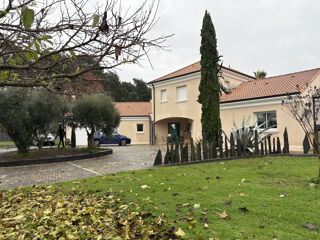  Villa � vendre 7 pi�ces 280 m�